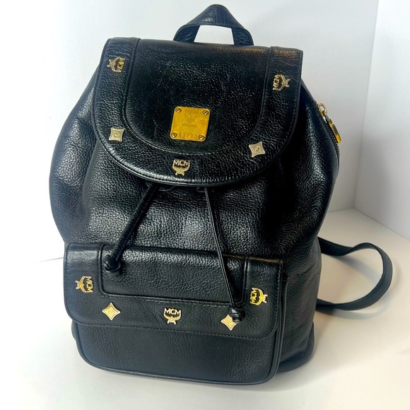Mcm Black Calf Pebbled Leather Multi Gold Studded Flap Drawstring Backpack🖤 - Picture 1 of 16